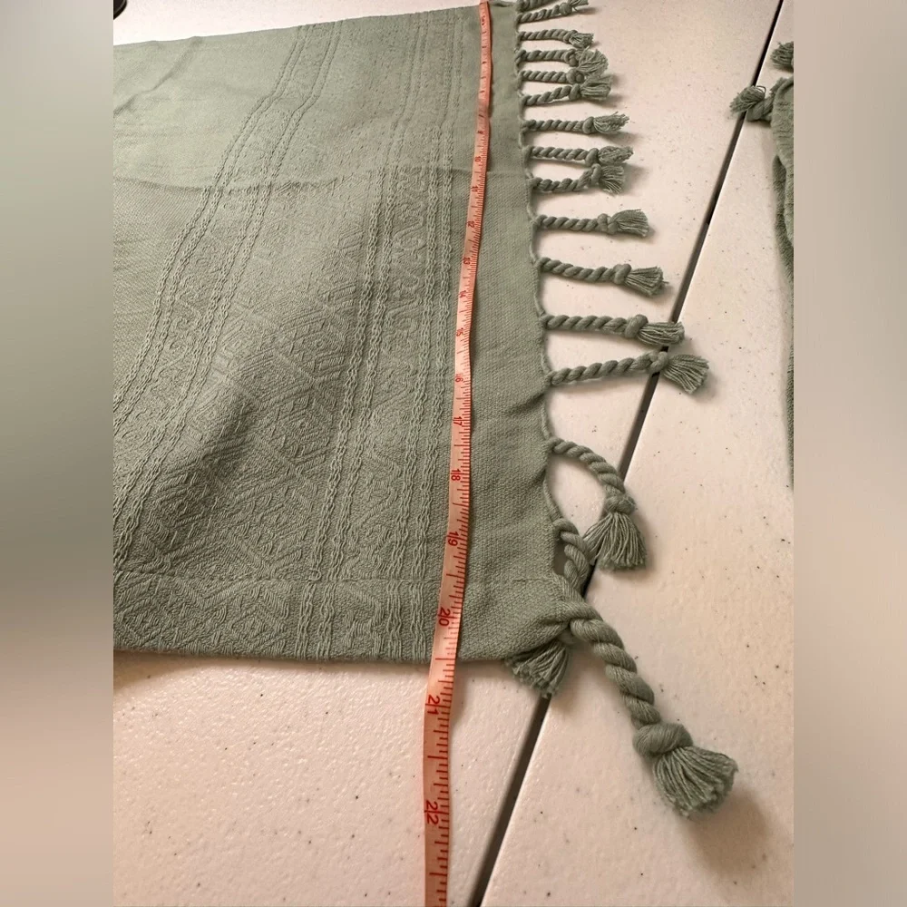 Pottery Barn Set of 6 Green Fringed Napkins
